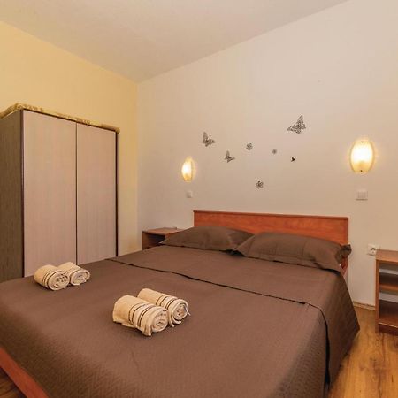 Pet Friendly Apartment In Biograd With Kitchen Biograd Na Moru Extérieur photo