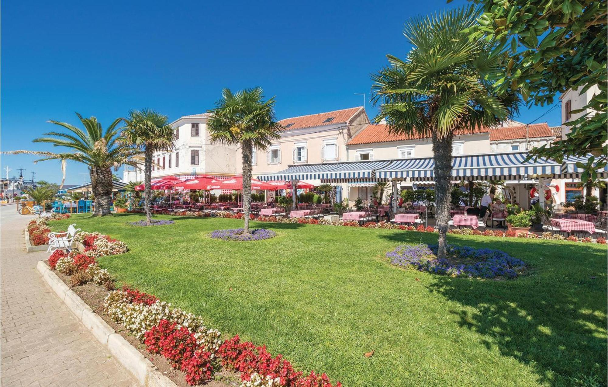 Pet Friendly Apartment In Biograd With Kitchen Biograd Na Moru Extérieur photo